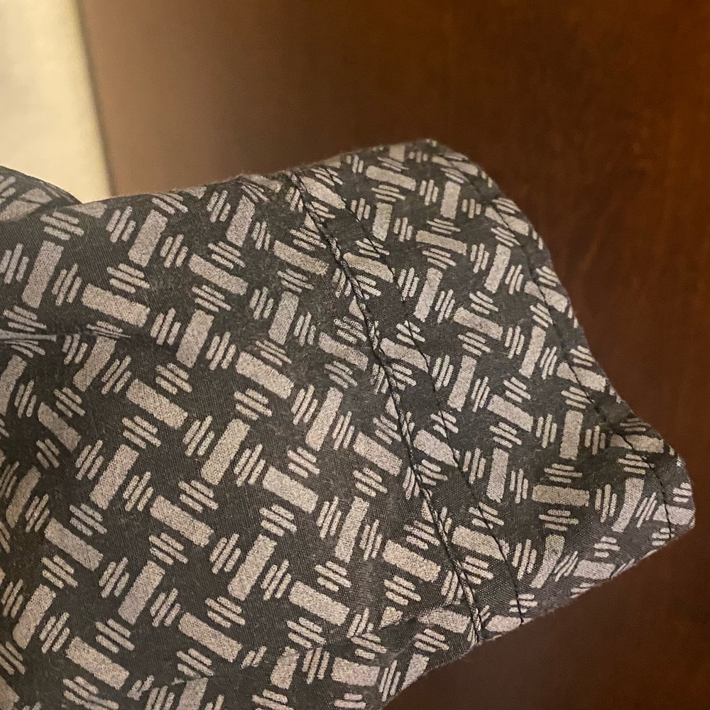 Excellent Condition Button-up - Picture 8 of 10